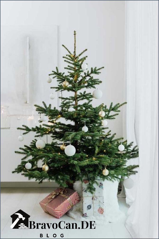 Beispiele zum Schmücken des Christbaums Beispiele zum Schmücken des Christbaums