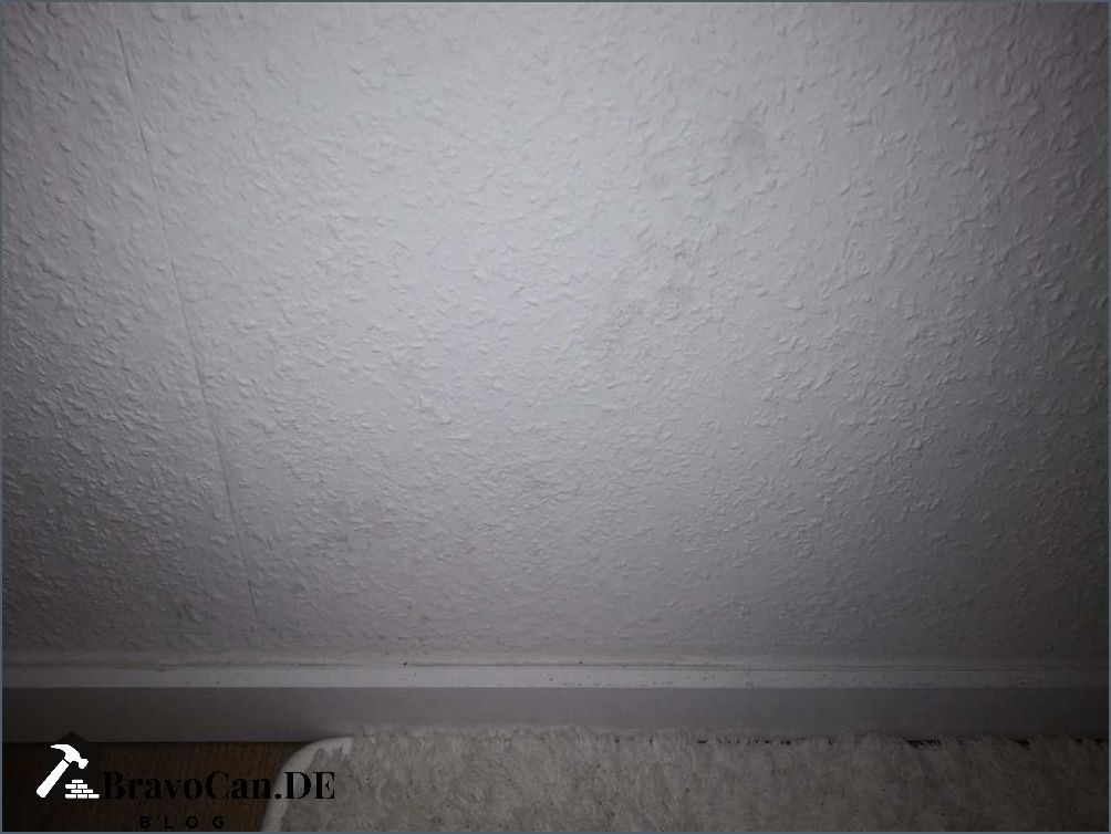 Graue Flecken An Der Wand