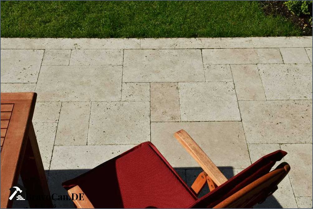 Moderner Naturstein Terrassenbelag für stilvolle Außenbereiche