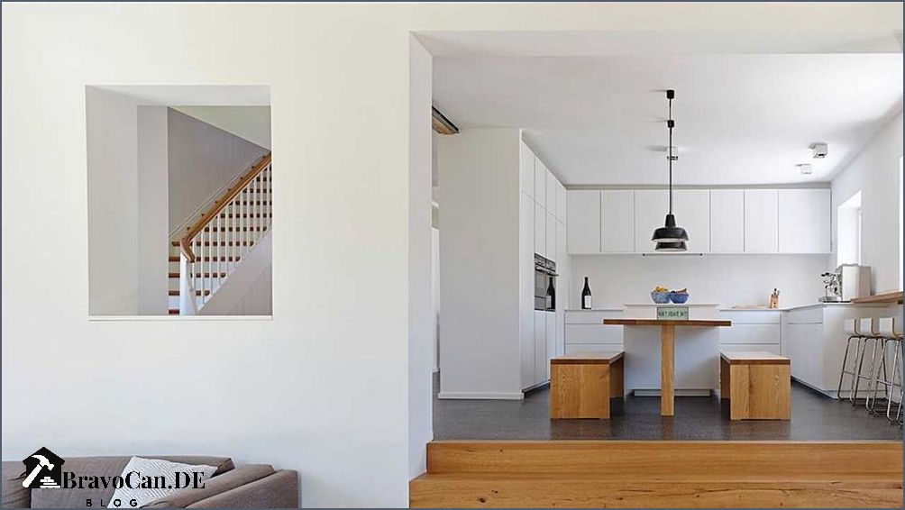 Halbgewendelte Treppe mit Abstellraum - Platzsparende Lösung für Ihr Zuhause Halbgewendelte Treppe mit Abstellraum - Platzsparende Lösung für Ihr Zuhause