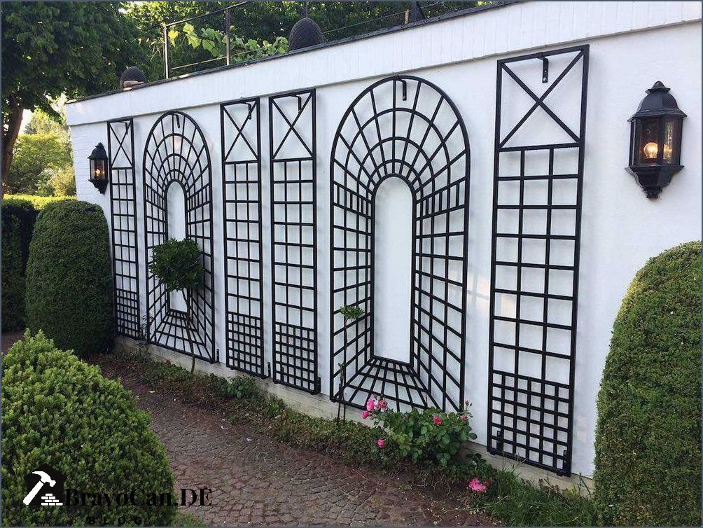 Spalier mit Pflanzkasten Platzsparendes und dekoratives Gartenelement Spalier mit Pflanzkasten Platzsparendes und dekoratives Gartenelement