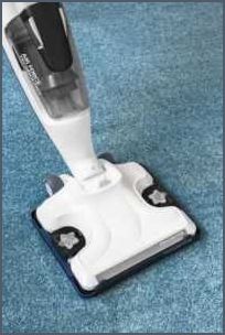 Teppich reinigen mit trockenem Waschpulver - Tipps und Tricks